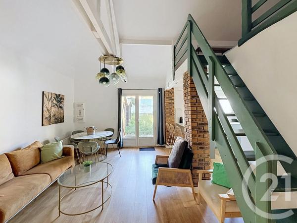 Maison à vendre  3 pièces - 58,02 m 2   VILLEJUIF  - 94