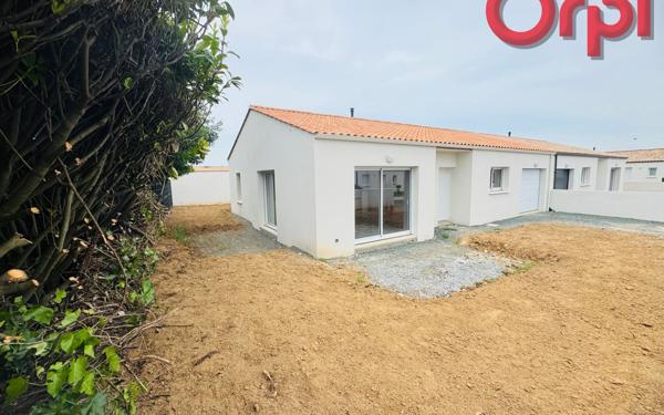 Maison à vendre    3 pièces •  Angles