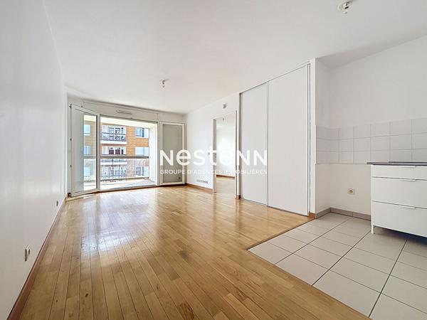 ISSY LES MOULINEAUX - FORT D'ISSY - Vente appartement 2 pièces de 42,60 m² avec un balcon de 4,70m²