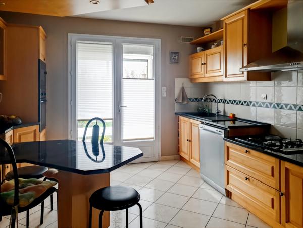 Maison à vendre 7 pièces NIORT (79)