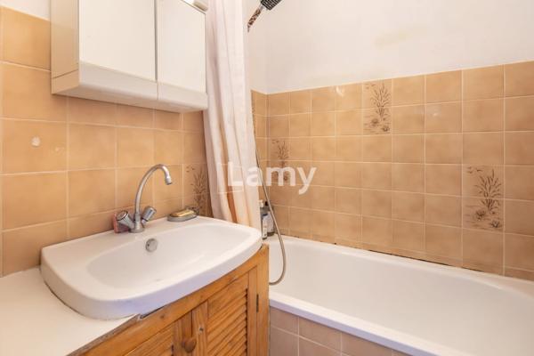 Appartement + cellier + parking couvert