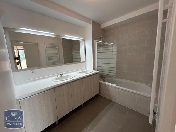 Appartement à louer 4 pièces 78.1m²