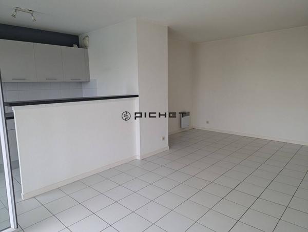 Appartement 2 pièces 46 m² PAU - 64000