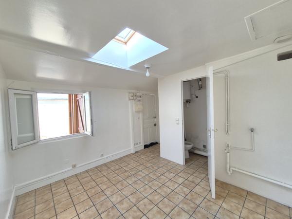 À vendre - Maison plain-pied, 2 pièces située à Aubervilliers (93300)