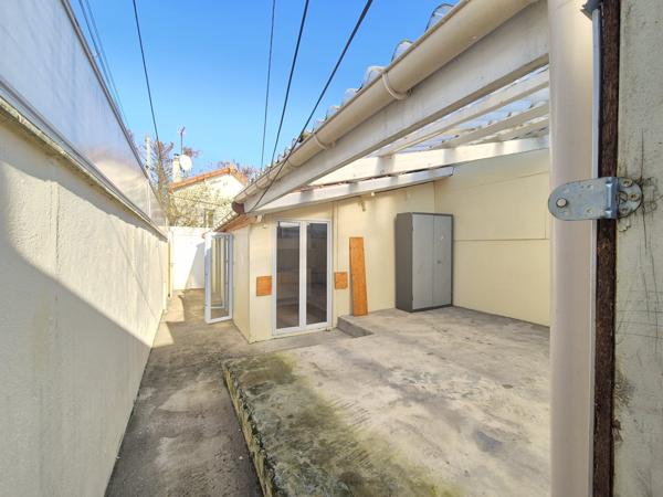 À vendre - Maison plain-pied, 2 pièces située à Aubervilliers (93300)