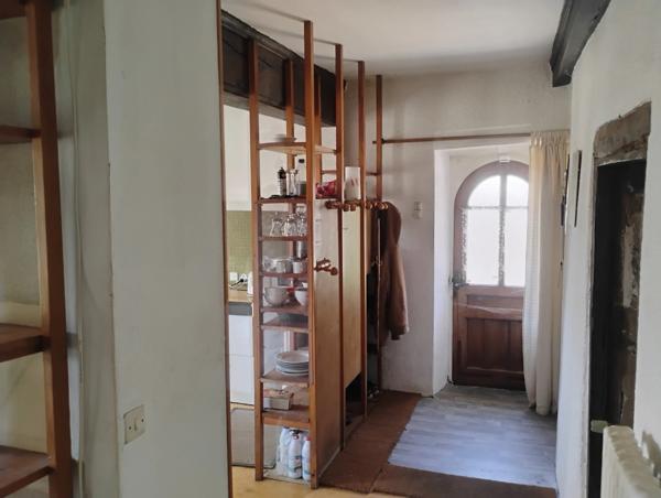 Coup de cœur : Charme, authenticité et potentiel  Maison mitoyenne 5 pièces SAINT PIERRE LE VIEUX (71)
