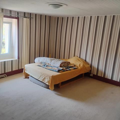Coup de cœur : Charme, authenticité et potentiel  Maison mitoyenne 5 pièces SAINT PIERRE LE VIEUX (71)
