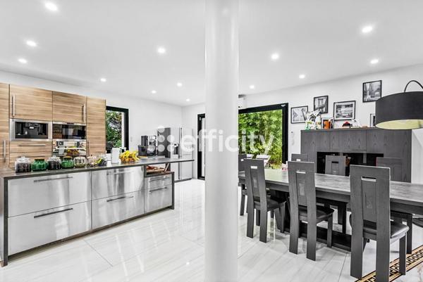 Maison 5 pièces - 300 m² Bien prestige