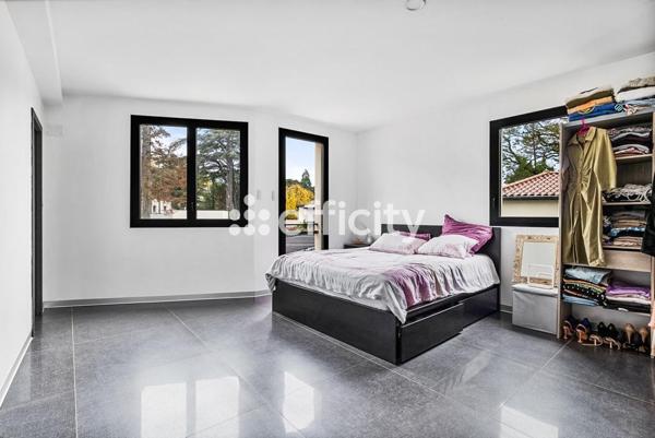 Maison 5 pièces - 300 m² Bien prestige