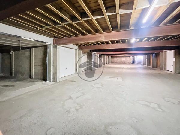 Vente Garage 15 m2 à Saint-Quentin