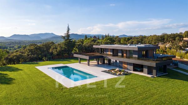 Villa ultra contemporaine de 1000m2 aux prestations hors normes
