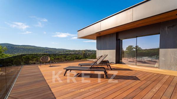 Villa ultra contemporaine de 1000m2 aux prestations hors normes