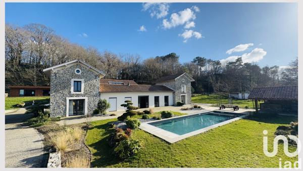 Domaine 7 pièces de 370 m² à Saint-André-de-Seignanx (40390)