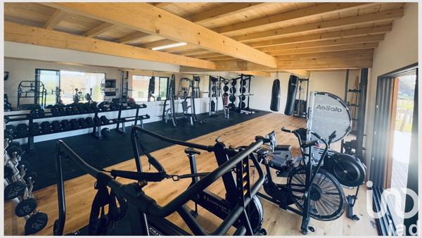 Domaine 7 pièces de 370 m² à Saint-André-de-Seignanx (40390)