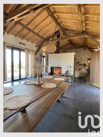 Domaine 7 pièces de 370 m² à Saint-André-de-Seignanx (40390)