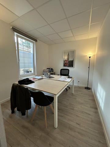 BUREAUX à VENDRE de 115 m²