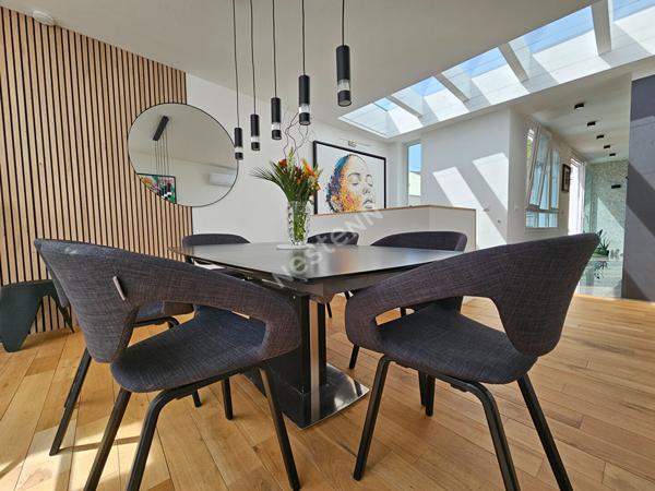 Hyper-Centre-Ville, Maison de 162m² habitable avec Terrasse, balcon et cave