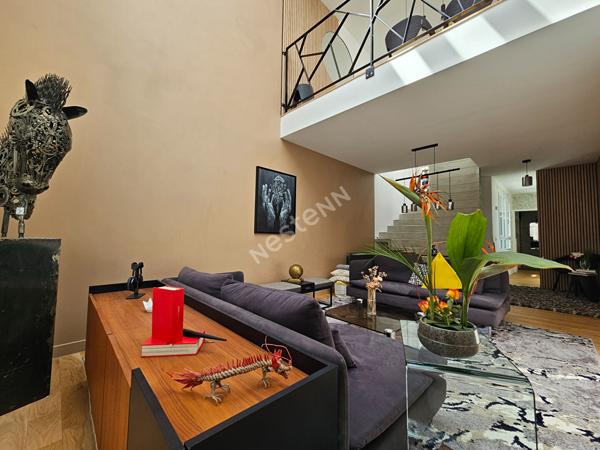 Hyper-Centre-Ville, Maison de 162m² habitable avec Terrasse, balcon et cave