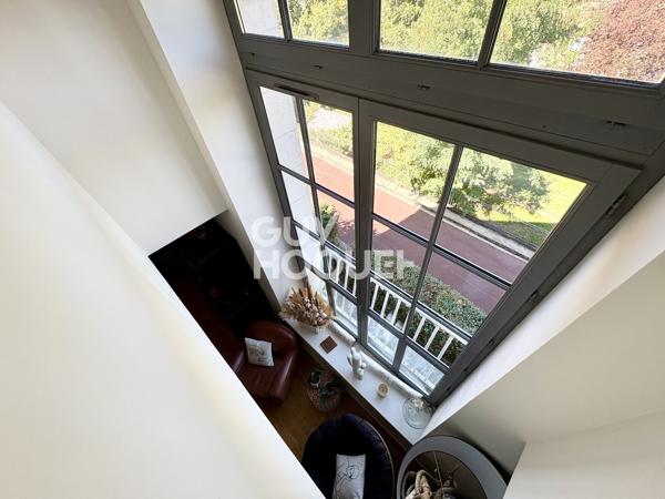 Beau duplex avec 3 chambres et deux places de stationnements