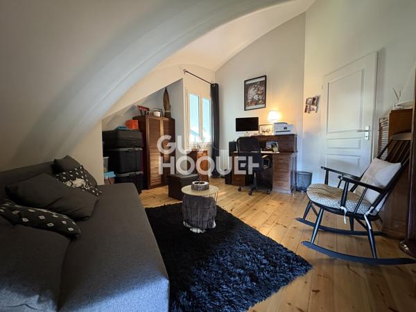 Beau duplex avec 3 chambres et deux places de stationnements