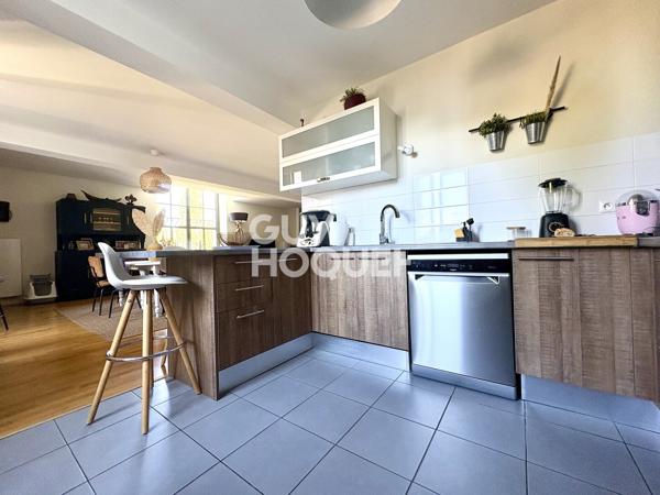 Beau duplex avec 3 chambres et deux places de stationnements