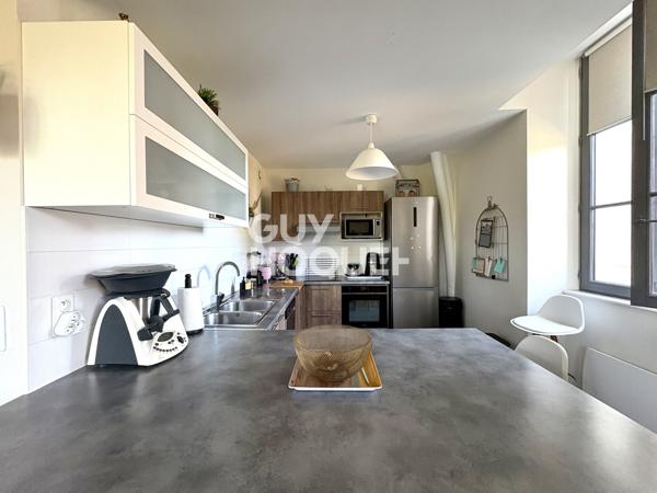 Beau duplex avec 3 chambres et deux places de stationnements