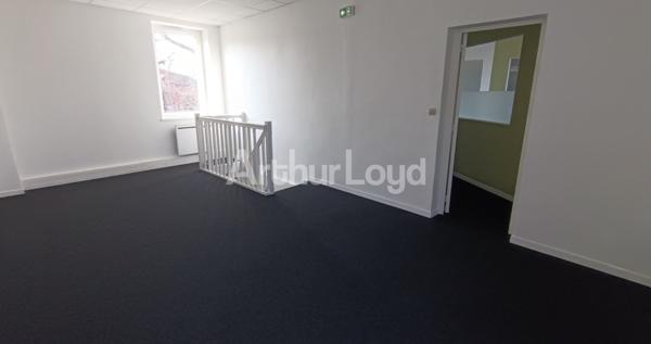 Bureaux rénovés à louer 146m² - Parc de la Plaine - Villeneuve d'Ascq, proche autoroutes et métro