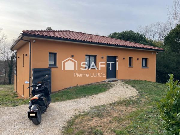 St. Martial - Maison de 115 m2 avec sous sol de 125 m2