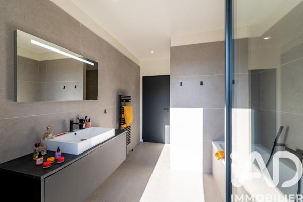 Maison à vendre 8 pièces 256 m² Gervans