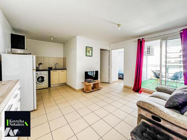 Saint-Denis, charmant appartement T2 de 33,61 m² vendu meublé