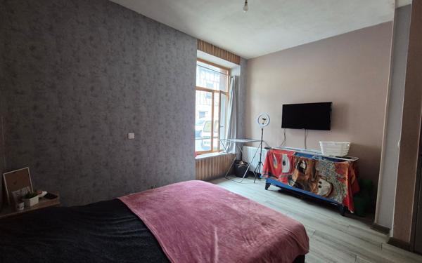 Maison à vendre    9 pièces •  Terrasson-Lavilledieu