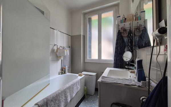 Maison à vendre    9 pièces •  Terrasson-Lavilledieu