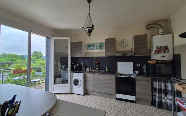 Maison à vendre    9 pièces •  Terrasson-Lavilledieu