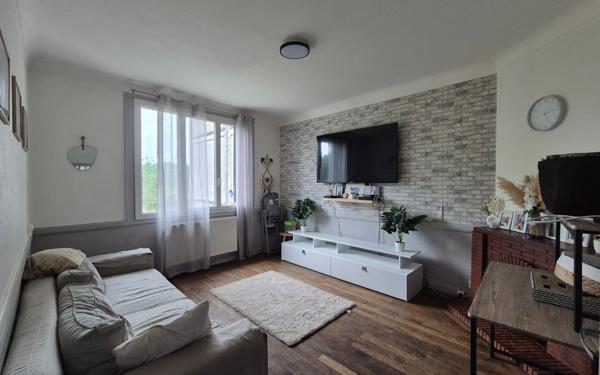 Maison à vendre    9 pièces •  Terrasson-Lavilledieu