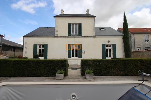 Demeure Bourgeoise St Jean d'Angely