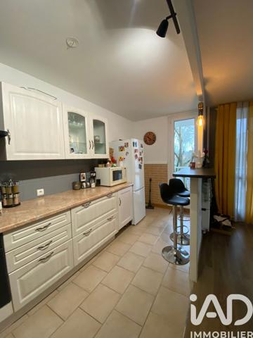Location appartement 4 pièces 73 m² Saint-Pierre-des-Corps