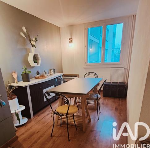 Location appartement 4 pièces 73 m² Saint-Pierre-des-Corps