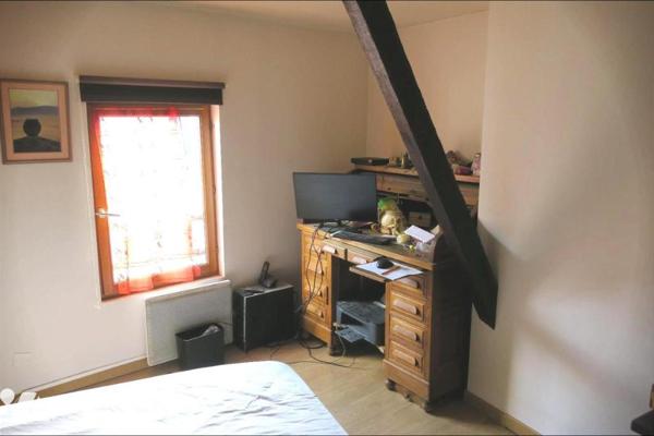 Immeuble - 3 appartements libres - 57m² cadastré.