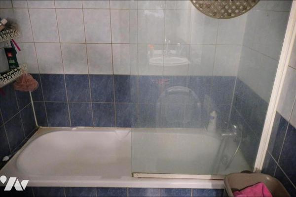 Immeuble - 3 appartements libres - 57m² cadastré.