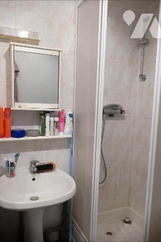 Immeuble - 3 appartements libres - 57m² cadastré.