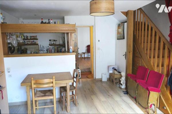 Immeuble - 3 appartements libres - 57m² cadastré.