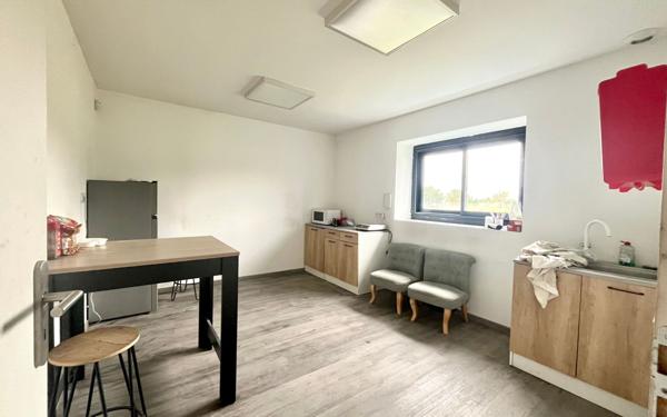 Maison à vendre    2 pièces •  Beurlay