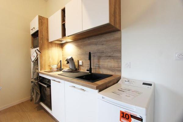 UN APPARTEMENT DE TYPE 3, MEUBLE, SITUE AU CŒUR DE LA VILLE CLOSE A CONCARNEAU. -