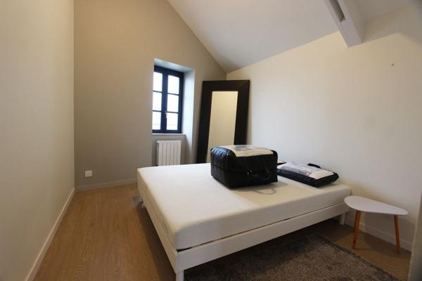 UN APPARTEMENT DE TYPE 3, MEUBLE, SITUE AU CŒUR DE LA VILLE CLOSE A CONCARNEAU. -