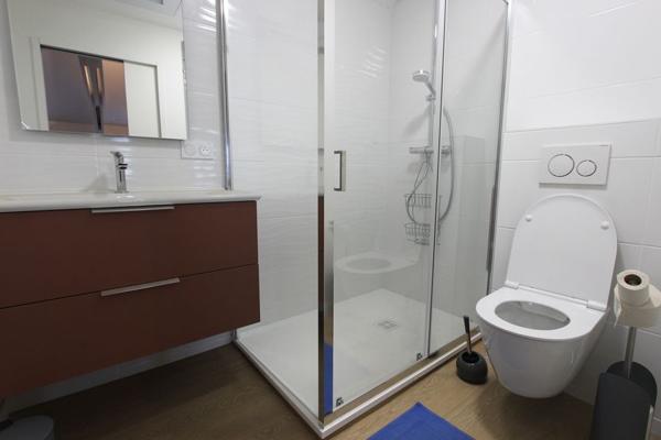 UN APPARTEMENT DE TYPE 3, MEUBLE, SITUE AU CŒUR DE LA VILLE CLOSE A CONCARNEAU. -