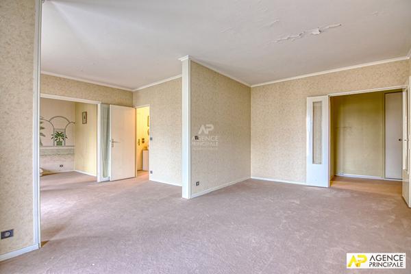 Versailles Rive-Droite Appartement 5 pièces 102.71 m² carrez situé au 2eme étage avec ascenseur, cave et box 695 000 € **  - Référence  28101