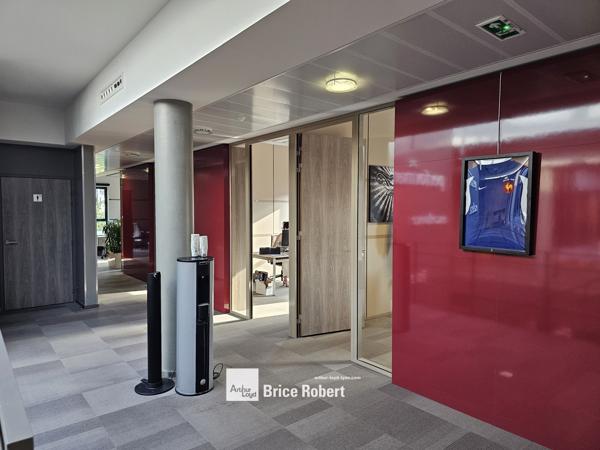 Bureaux à vendre ou à louer à Caluire-et-Cuire avec terrasses et accès rapide