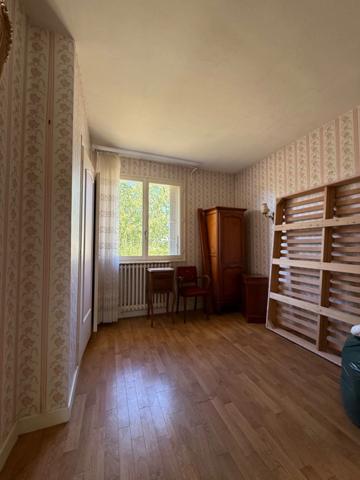 Carnay-lès-Mâcon - Une maison à réinventer,dans un cadre de vie privilégié