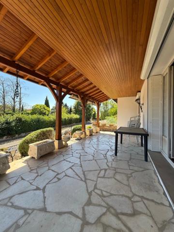 Carnay-lès-Mâcon - Une maison à réinventer,dans un cadre de vie privilégié