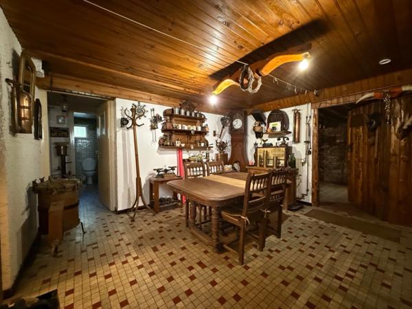 Carnay-lès-Mâcon - Une maison à réinventer,dans un cadre de vie privilégié
